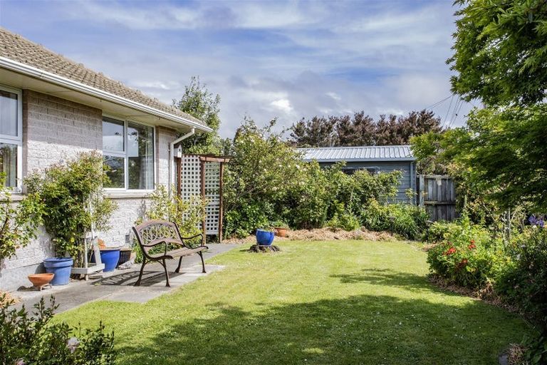 Photo of property in 53 Maces Road, Bromley, Christchurch, 8062