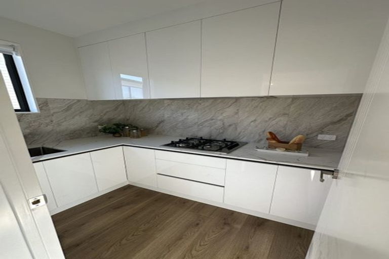 Photo of property in 28 Baumea Rise, Massey, Auckland, 0614