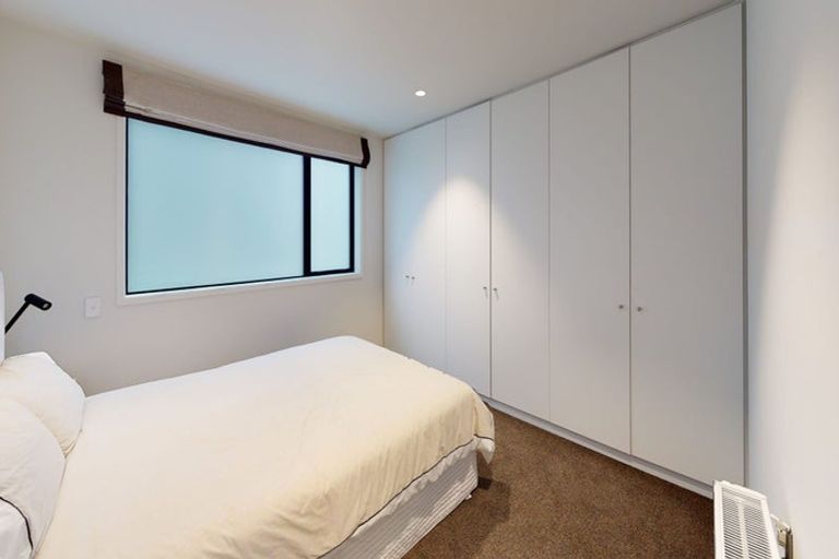 Photo of property in 43 Erica Pabst Way, Island Bay, Wellington, 6023