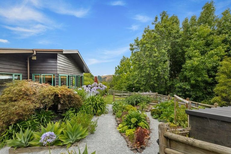 Photo of property in 305 Rapson Road, Kaukapakapa, 0871