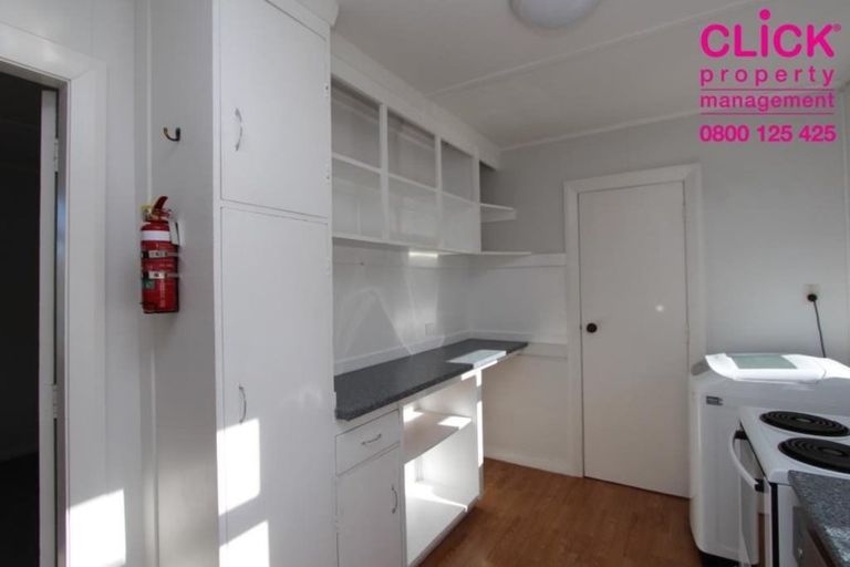 Photo of property in 50 Adderley Terrace, Ravensbourne, Dunedin, 9022