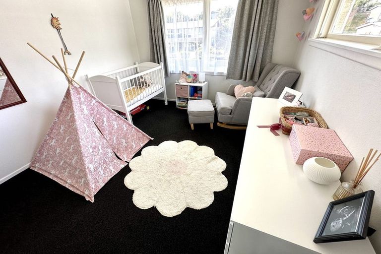 Photo of property in 16 Clyde Carr Crescent, Waimataitai, Timaru, 7910