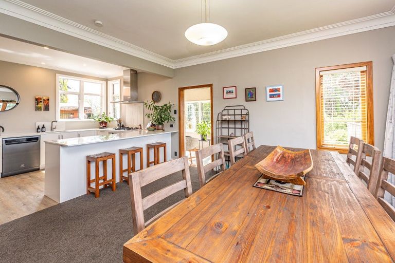 Photo of property in 2 Kent Road, Saint Johns Hill, Whanganui, 4501
