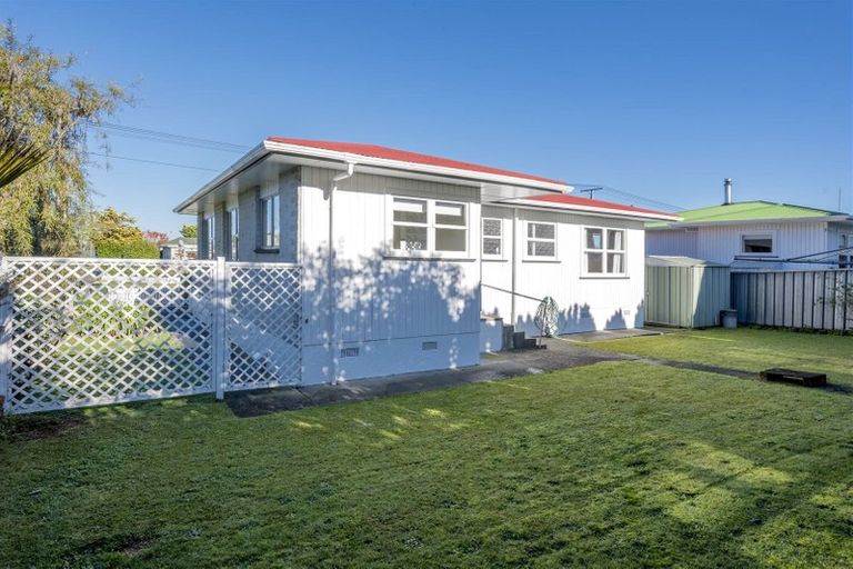 Photo of property in 36 York Street, Levin, 5510