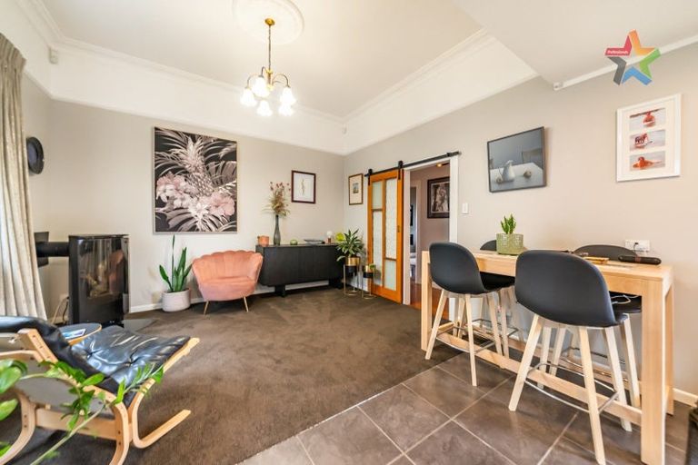 Photo of property in 6 Wha Street, Lyall Bay, Wellington, 6022