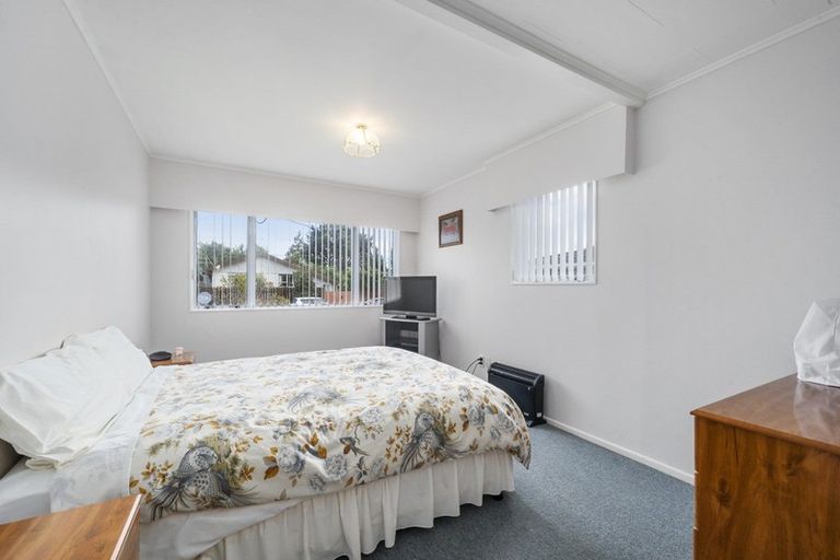Photo of property in 18 Buckley Grove, Paraparaumu, 5032