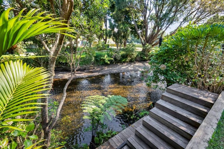 Photo of property in 12a Baring Terrace, Strandon, New Plymouth, 4312