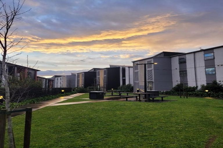 Photo of property in 103/30 Shortfin Place, Flat Bush, Auckland, 2019