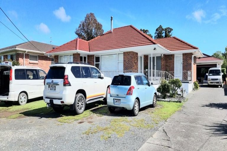 Photo of property in 502 Don Buck Road, Massey, Auckland, 0614
