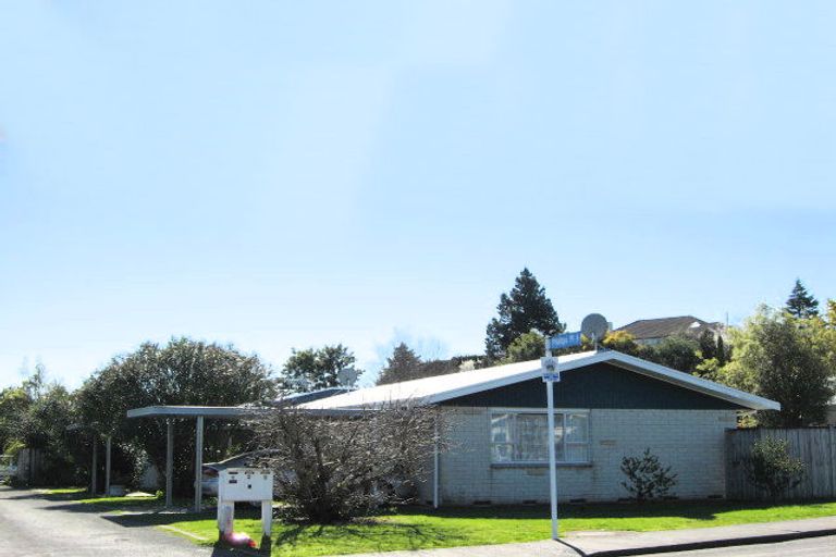 Photo of property in 3/10 Christie Crescent, Havelock North, 4130