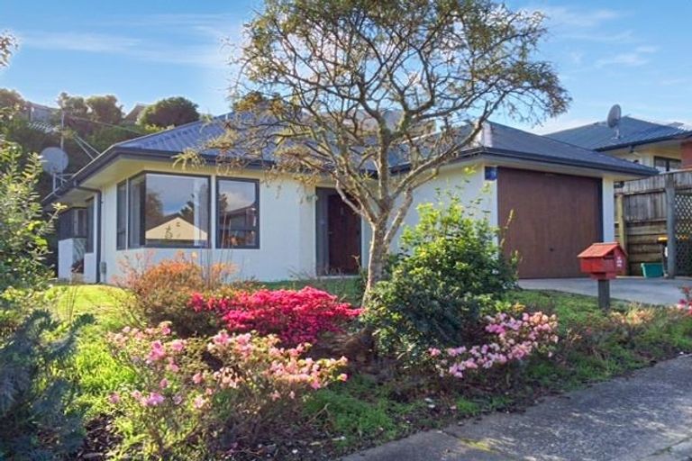 Photo of property in 3a Peter Button Place, Johnsonville, Wellington, 6037