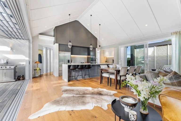 Photo of property in 18 Torea Road, Matakana, Warkworth, 0985