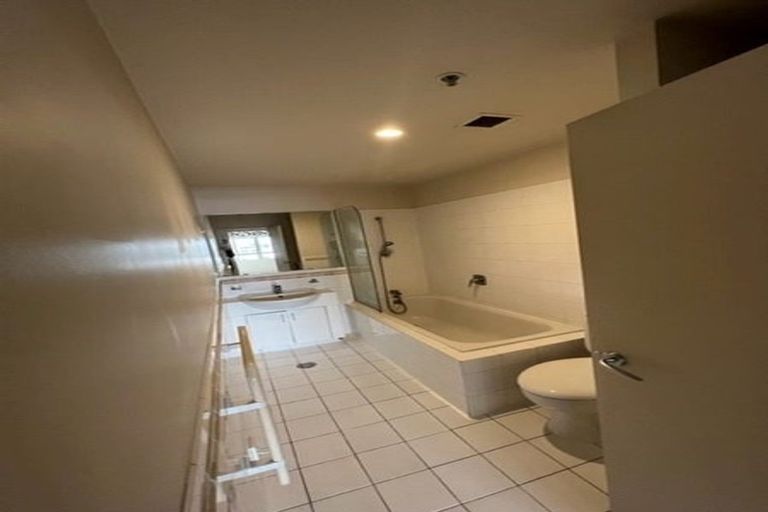 Photo of property in Highgate Towers, 9c/8 Howe Street, Freemans Bay, Auckland, 1011