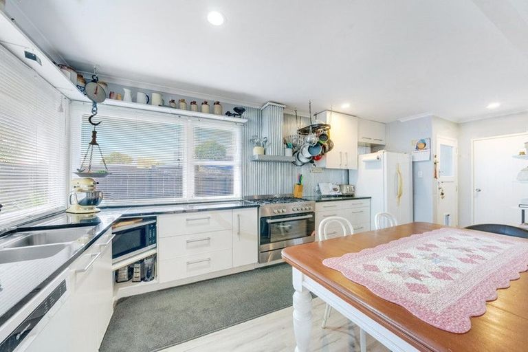 Photo of property in 3 Estuary Road, Weymouth, Auckland, 2103