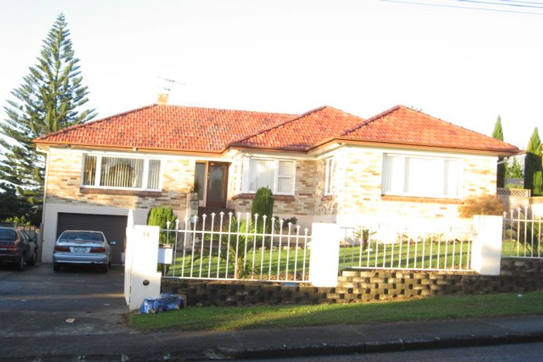 Photo of property in 14 Rothery Road, Hillpark, Auckland, 2102