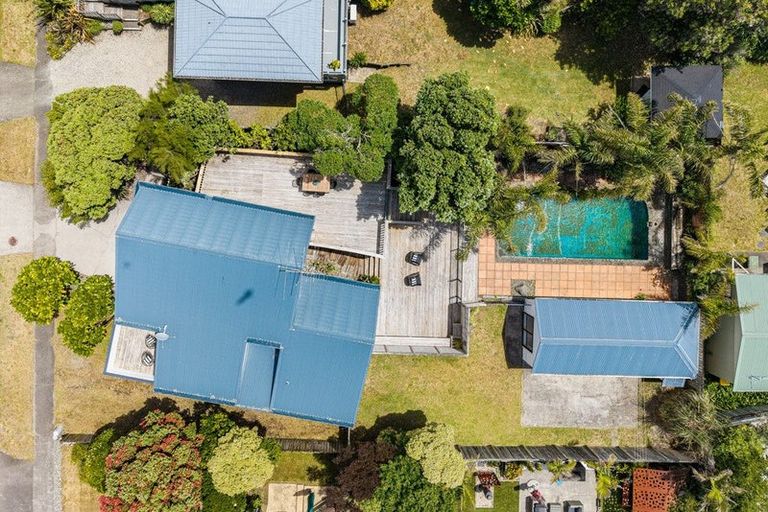 Photo of property in 5 Waiheke Street, Waikanae Beach, Waikanae, 5036