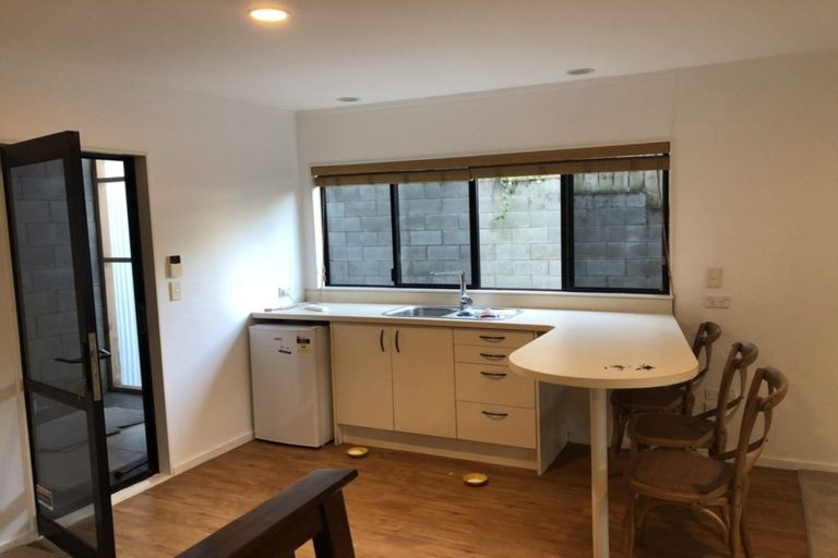 Photo of property in 14 Mccahill Views, Botany Downs, Auckland, 2010