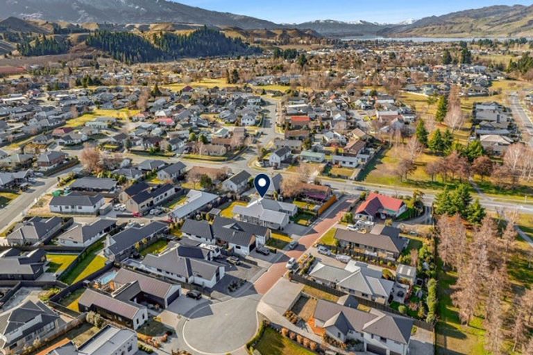 Photo of property in 2 Hortons Way, Cromwell, 9310