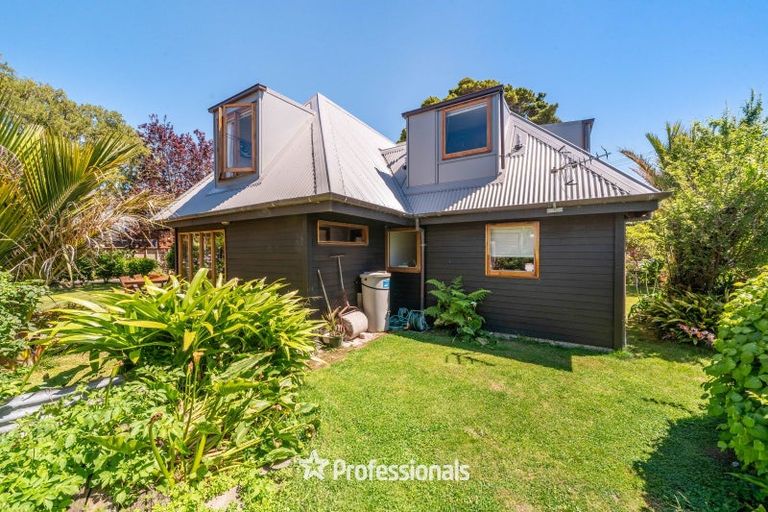 Photo of property in 106 Epuni Street, Epuni, Lower Hutt, 5011