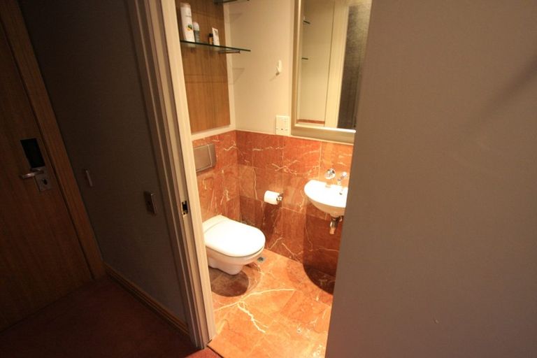 Photo of property in The Metropolis Apartments, 1408/1 Courthouse Lane, Auckland Central, Auckland, 1010