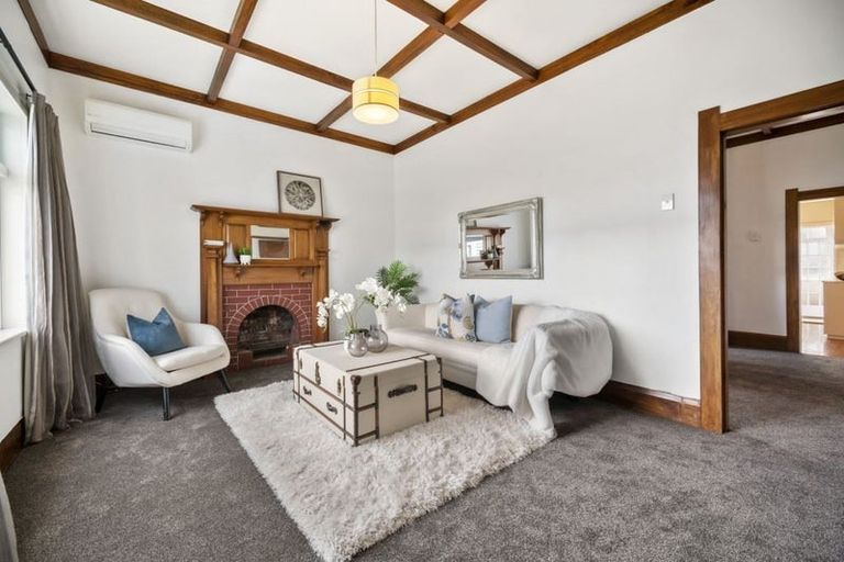 Photo of property in 1/28 Ngataringa Road, Devonport, Auckland, 0624