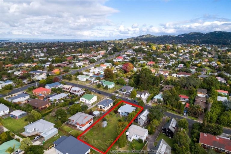 Photo of property in 48 Evans Road, Glen Eden, Auckland, 0602