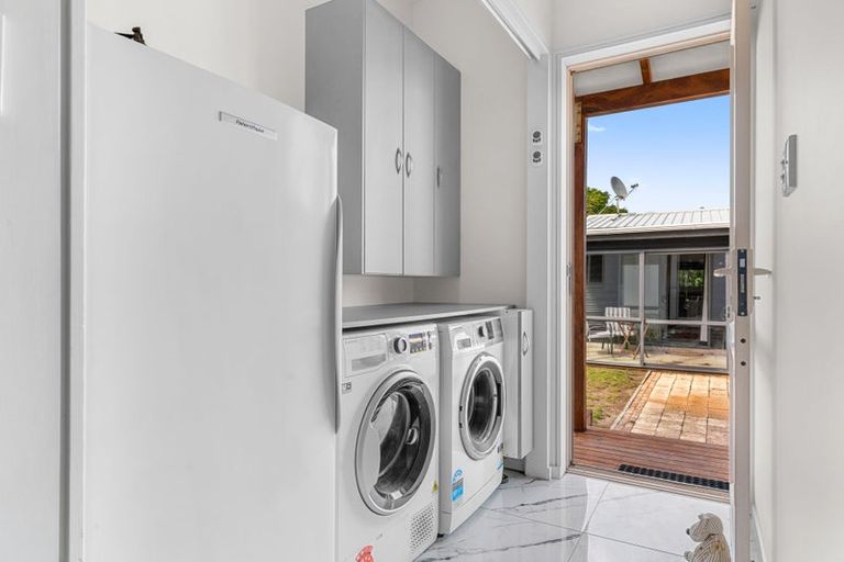 Photo of property in 141 Marsden Bay Drive, One Tree Point, 0118