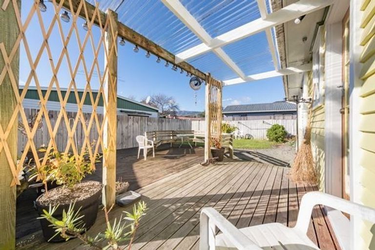 Photo of property in 8 Cole Grove, Wallaceville, Upper Hutt, 5018
