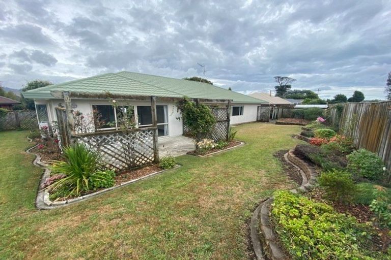 Photo of property in 5 Stella Court, Paraparaumu, 5032
