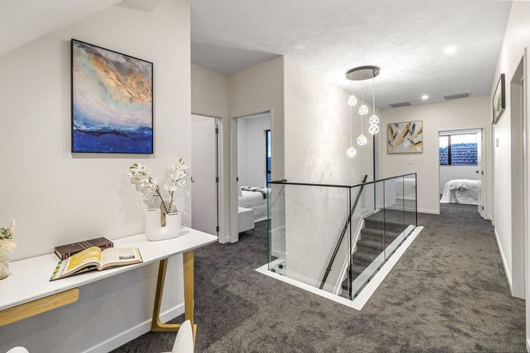 Photo of property in 12a Range View Road, Mount Albert, Auckland, 1025