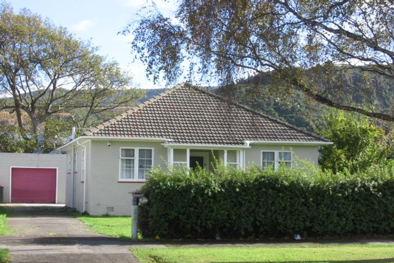 Photo of property in 1307 High Street, Taita, Lower Hutt, 5011