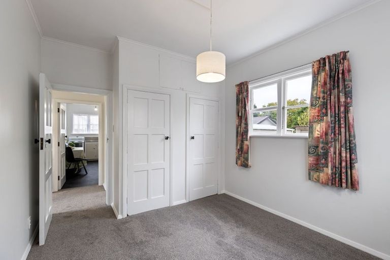 Photo of property in 49 Ihle Street, Terrace End, Palmerston North, 4410