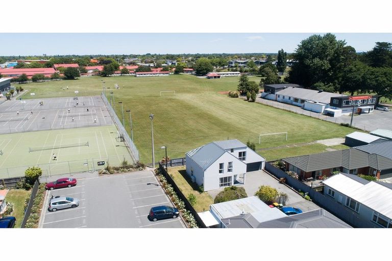 Photo of property in 47a Sawyers Arms Road, Northcote, Christchurch, 8052