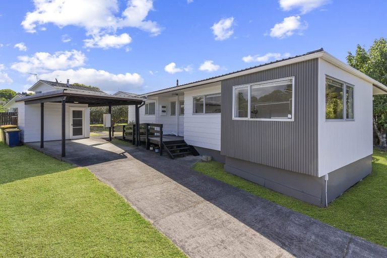 Photo of property in 6 Mannering Place, Hillcrest, Auckland, 0627