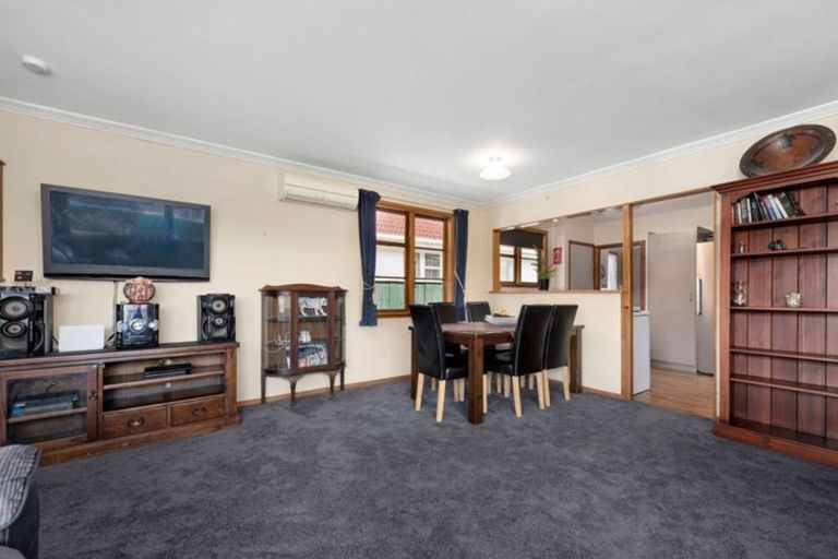 Photo of property in 255 Fergusson Drive, Heretaunga, Upper Hutt, 5018