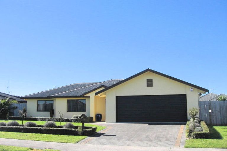 Photo of property in 14 Lavenham Place, Rototuna North, Hamilton, 3210