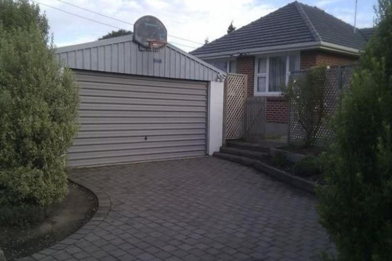 Photo of property in 27 Pinehurst Crescent, Russley, Christchurch, 8042