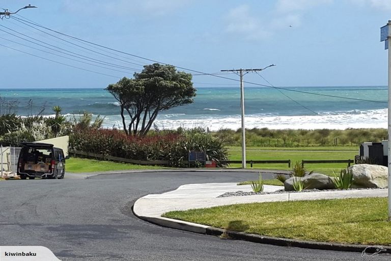 Photo of property in 14 Hamblyn Street, Strandon, New Plymouth, 4312