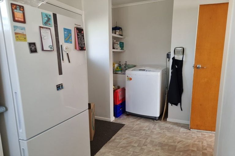 Photo of property in 77 Wai-iti Crescent, Woburn, Lower Hutt, 5010