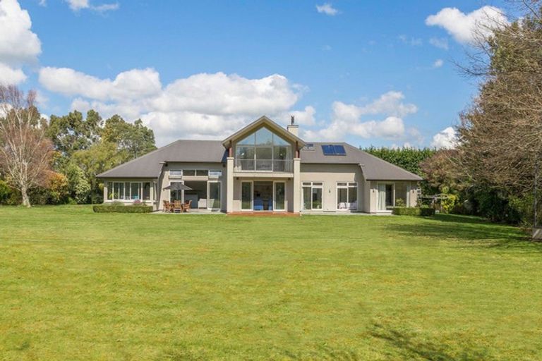 Photo of property in 239 Adelaide Road, Dannevirke, 4930