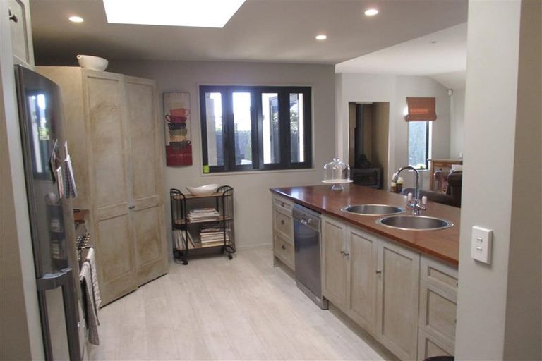 Photo of property in 14 Hideaway Gate, Parklands, Christchurch, 8083