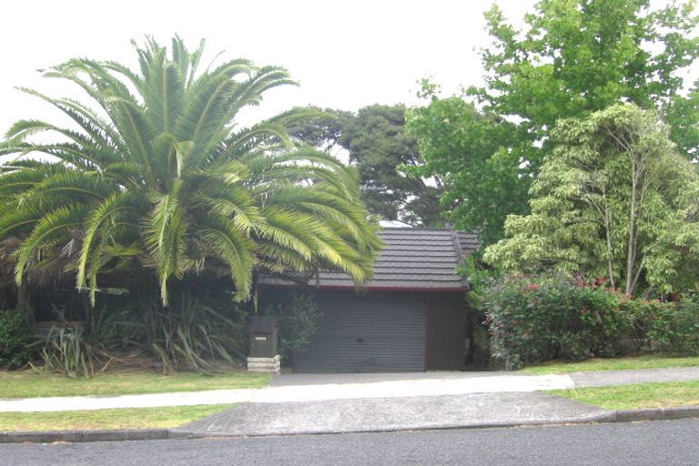Photo of property in 29 Hiwihau Place, Glenfield, Auckland, 0629