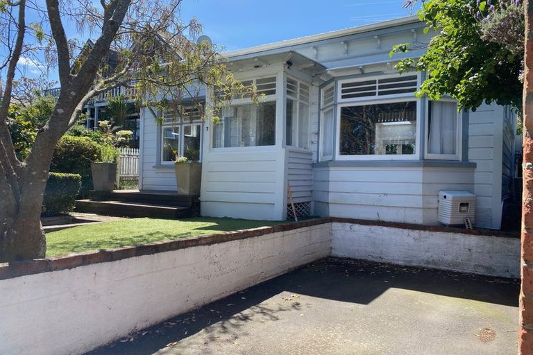 Photo of property in 7 Scarborough Terrace, Mount Victoria, Wellington, 6011