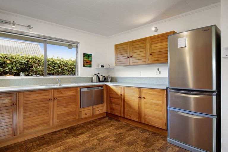 Photo of property in 40 Kapanui Road, Waikanae, 5036
