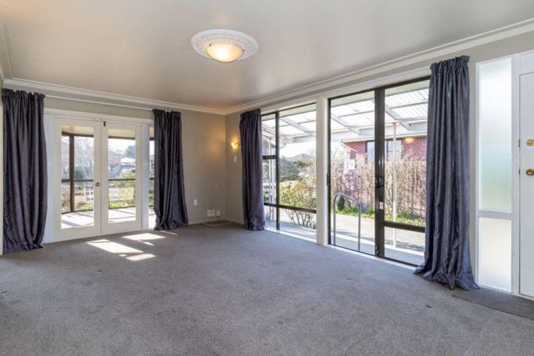 Photo of property in 10 Maple Street, Bishopdale, Christchurch, 8053