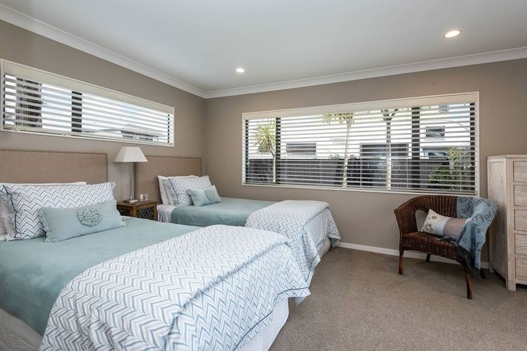 Photo of property in 14a The Parade, Bucklands Beach, Auckland, 2012