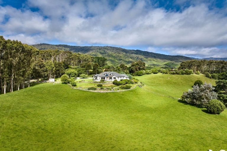 Photo of property in 92 Kaitawa Road, Hautere, Otaki, 5582
