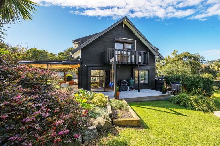 Photo of property in 3 Muriwai Road, Waimauku, 0812