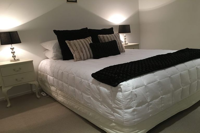 Photo of property in 10/30 London Quay, Picton, 7220