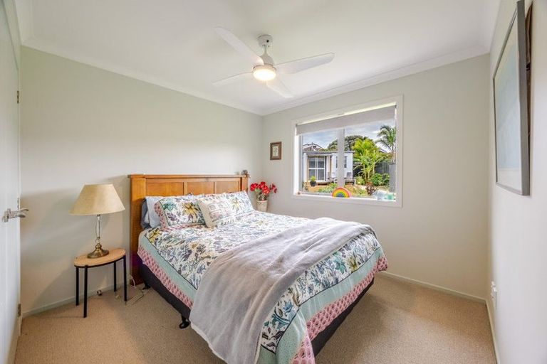 Photo of property in 11 Pohutukawa Drive, Eskdale, Napier, 4182